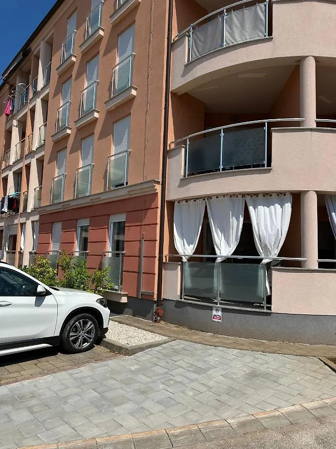Appleonlux 0*, Umag
